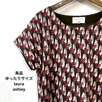 새상품급 루즈한 사이즈 laura ashley 상의