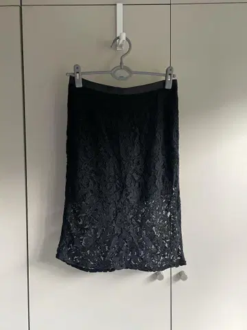 사카이 블랙 레이스 스커트
