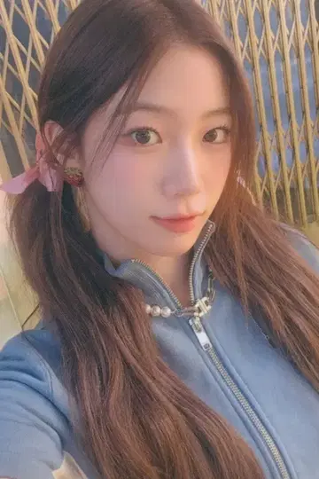 LE SSERAFIM HMV LD KAZUHA DIFFERENT 일본판