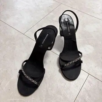 정가 57,000엔 BRUNOMAGLI 브루노 마리 비쥬 샌들 23cm
