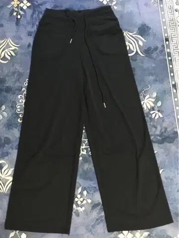 LULULEMON 사이즈 S 블랙 조거 팬츠 드로우 스트링 포함