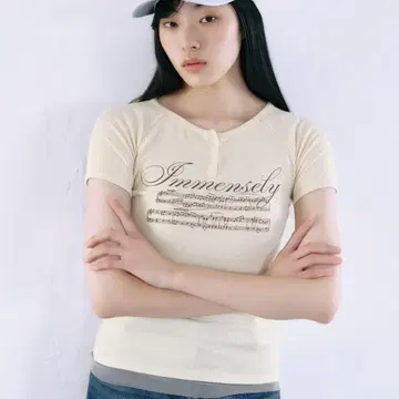 에프씨엠엠 헨리넥 숏 슬리브 티셔츠