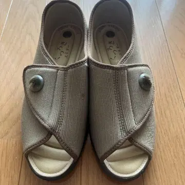 메디컬 엘더 여성용 샌들