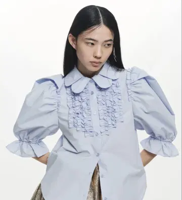비비. 코라 퍼프 블라우스