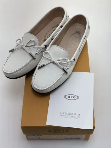 TOD'S 화이트 가죽 로퍼 가죽 신발 여성용 36