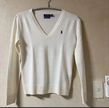 폴로 아이보리 V넥 스웨터 M