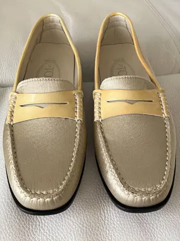 TOD'S 골드 로퍼 22.5cm