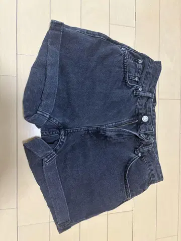 Nudie Jeans 숏 팬츠 25 다크 그레이