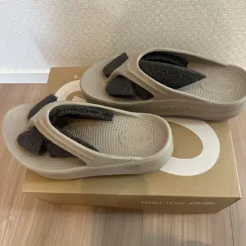 우포스 OOFO 샌들
