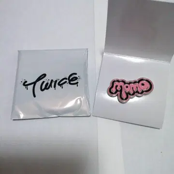 TWICE THIS IS FOR 팝업 핑 배지 허벅지
