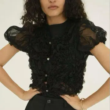 클라네 TULLE VEST LAYERED TOPS 사이즈 2