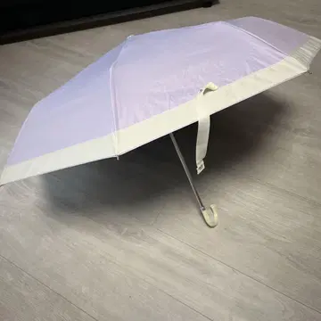 연보라색 접이식 양산