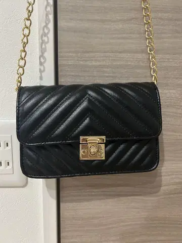 블랙 퀼팅 숄더백