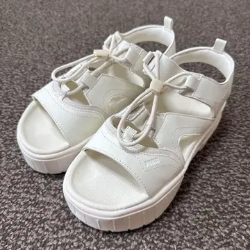 푸마 스포츠 샌들 통굽 베이지 23cm
