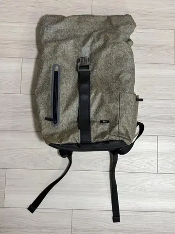 brii 롤 탑 백팩 그레이 계열