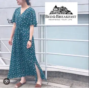 베드 앤 브렉퍼스트 카모마일 드레스 원피스 꽃무늬