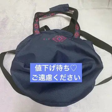 네이비 자수 원형 백팩 치치카카