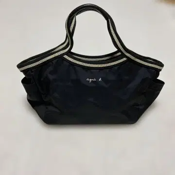 Agnes b. 블랙 토트백