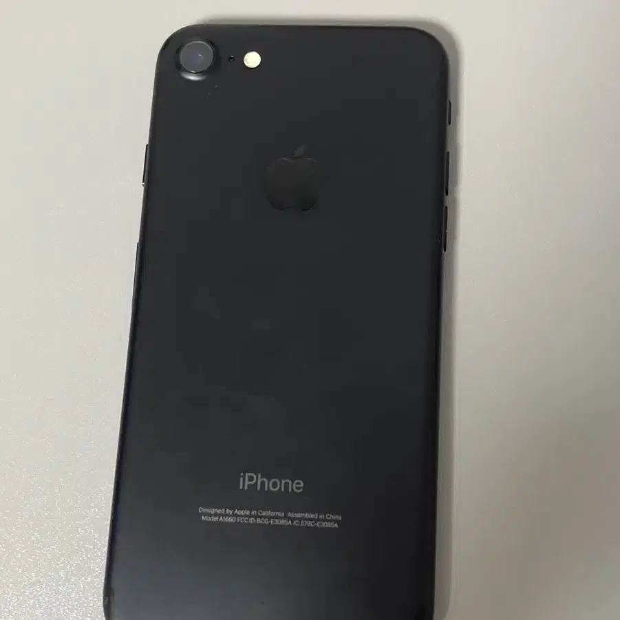 APPLE | 애플 iPhone 7 128GB Battery 95% on Bunjang Global Site.