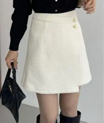 랩스커트풍 트위드 숏팬츠 아이보리