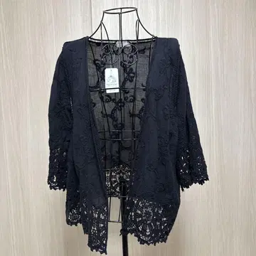 l'armoire de luxe 화이트 오분 소매 가디건 자수 목화
