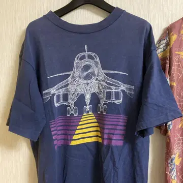 구제 의류 아메카지 B-1B 기 프린트 네이비 티셔츠 빈티지