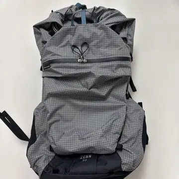 퍼고웍스 ZENN 백팩 35L 그레이