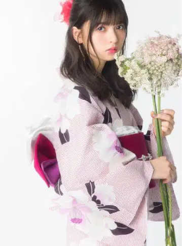 GRL 사이토 아스카 착용 꽃무늬 유카타
