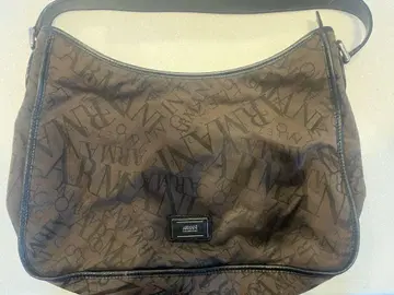 Armani 로고 프린트 숄더백