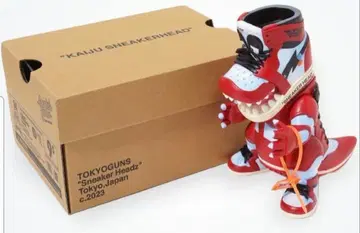 KAIJU SNEAKERHEAD 피규어