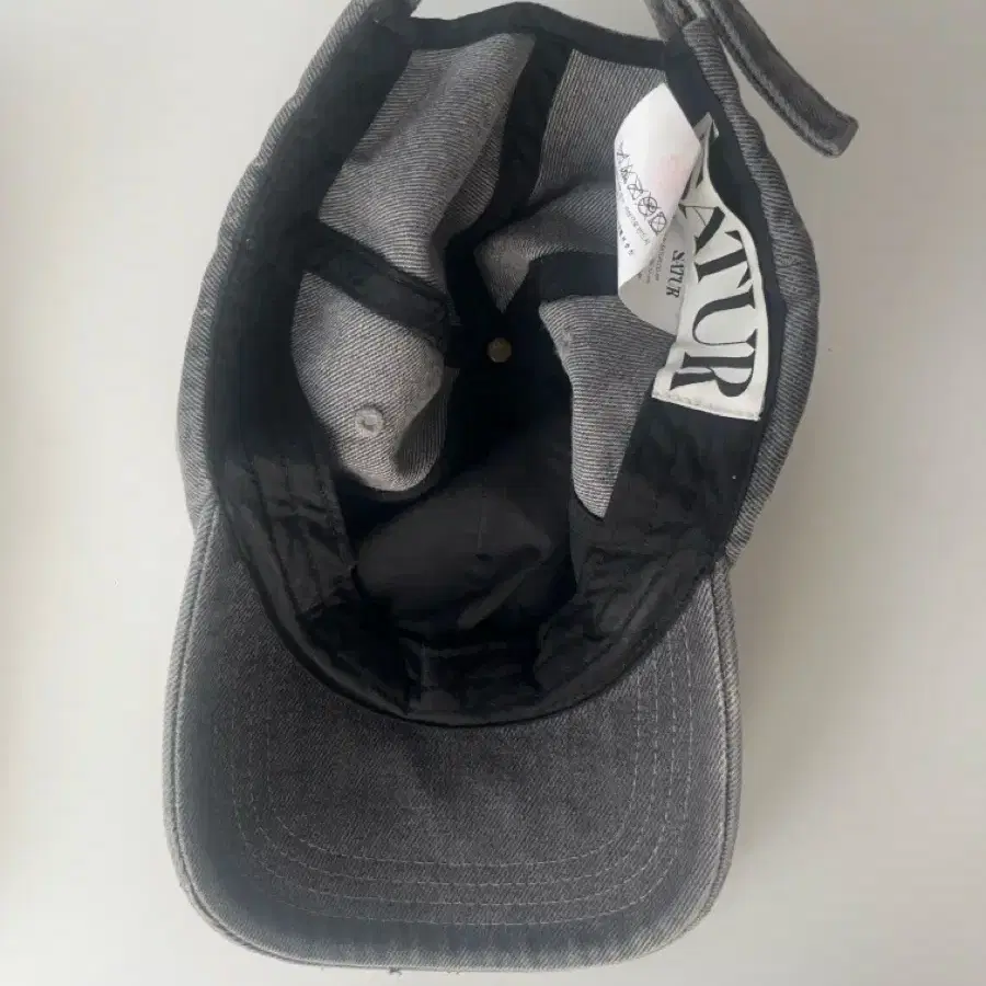 SATUR | 세터 Satur ball cap on Bunjang Global Site.