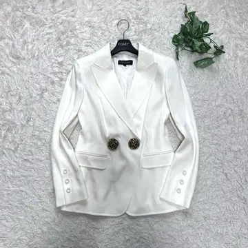 새상품급 최근 모델 에스카다 테일러드 자켓 골드 버튼 더블