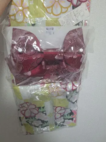 험프티 덤프티 유카타 빨간색과 노랑색 꽃무늬