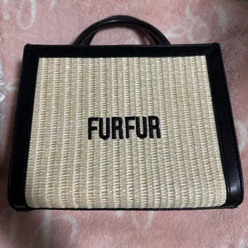 FURFUR 라피아 로고 토드 백 블랙