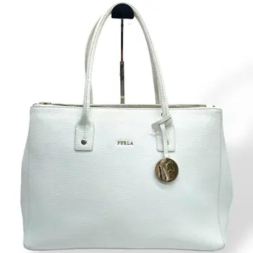 고품질 FURLA 훌라 토트백 A4 수납 가능 화이트 참 가죽