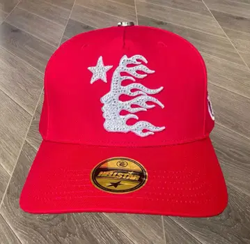 Hellstar Studios fitted hat 캡 e