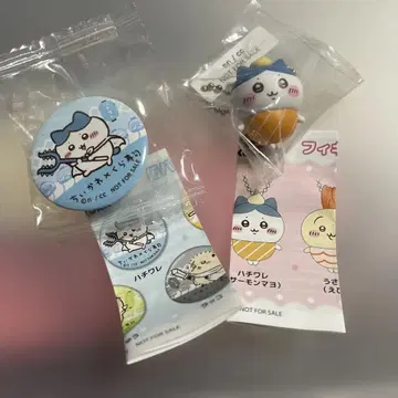 치이카와 (먼작귀) 쿠라스시 하치와레 캔뱃지 피규어 2개 세트
