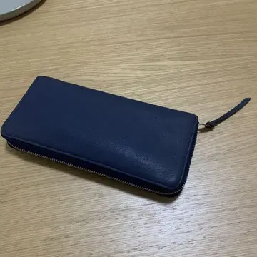 네이비 가죽 프래그먼트 케이스