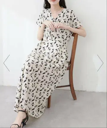 내추럴 꾸뛰르 카슈쿨 원피스 꽃무늬 새상품