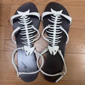 쥬세페 자노티 샌들