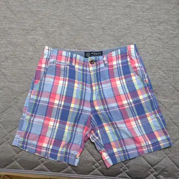 American Eagle Outfitters 체크 무늬 숏 팬츠
