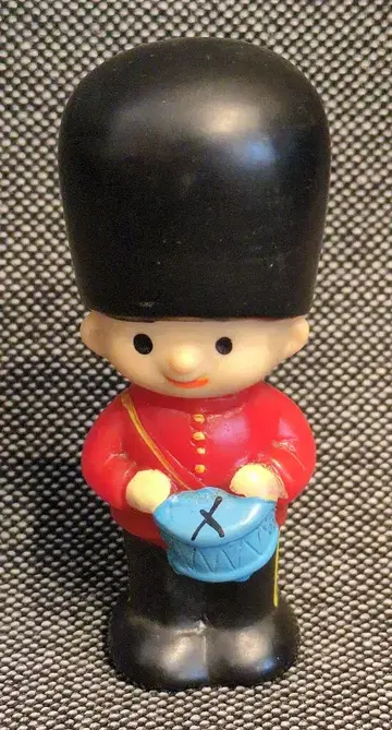 브룩 본드 티 소프트 비닐 마스코트 로얄 가드/북 90mm