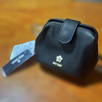 MARY QUANT 사피아노 펄 달레스 파우치