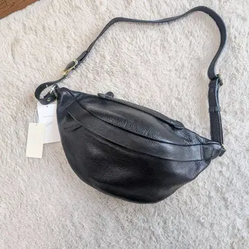 AULENTTI Melrose Select 바디백 블랙