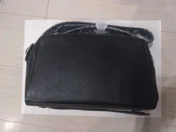 YENN 블랙 가죽 숄더백