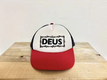 DEUS EX MACHINA 트리코로 메쉬 캡