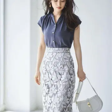 아푸와이저 리셰 세탁 가능한 2way 펄 버튼 블라우스 차콜 그레이