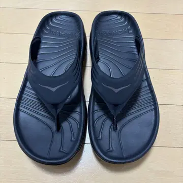 호카 원 원 오라 리커버리 플립 28