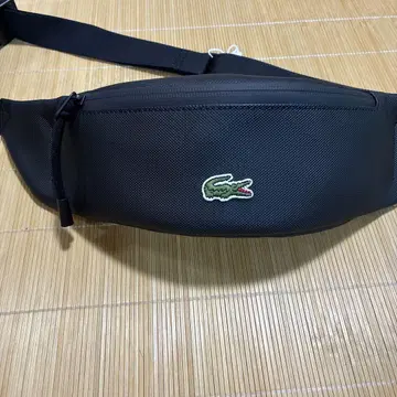 초특가 택 포함 미사용 새상품급 Lacoste 바디백 블랙