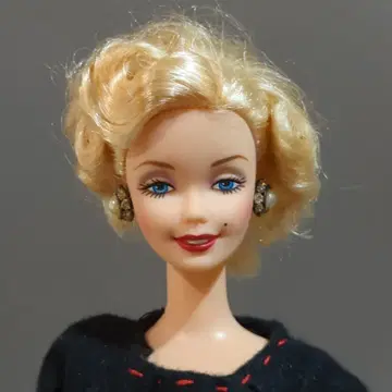 마텔 바비 할리우드 레전드 컬렉션 바비 as 마릴린 몬로 7년만의 불륜